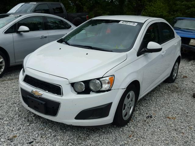 1G1JA5SHXD4132322 - 2013 CHEVROLET SONIC LS 白色 照片 2