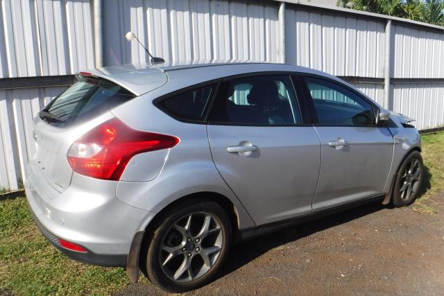 1FADP3K26EL271606 - 2014 FORD FOCUS SILVER photo 4