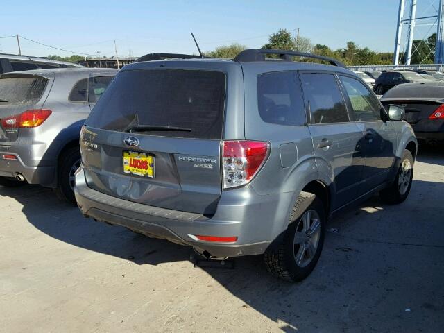 JF2SHABC3CH415626 - 2012 SUBARU FORESTER GRAY photo 4