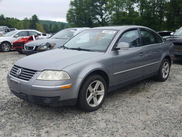 WVWRH63B94P244677 - 2004 VOLKSWAGEN PASSAT GLX SILVER photo 2