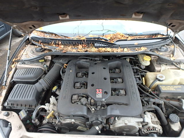 2B3HD56J8YH201108 - 2000 DODGE INTREPID E BLACK photo 8