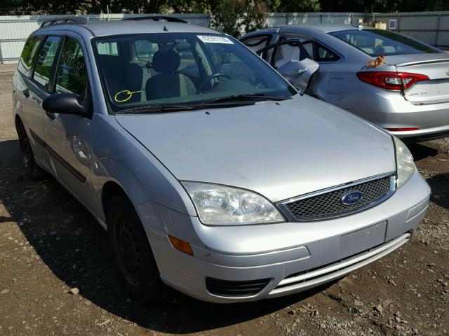 1FAFP36N55W174862 - 2005 FORD FOCUS ZXW GRAY photo 1