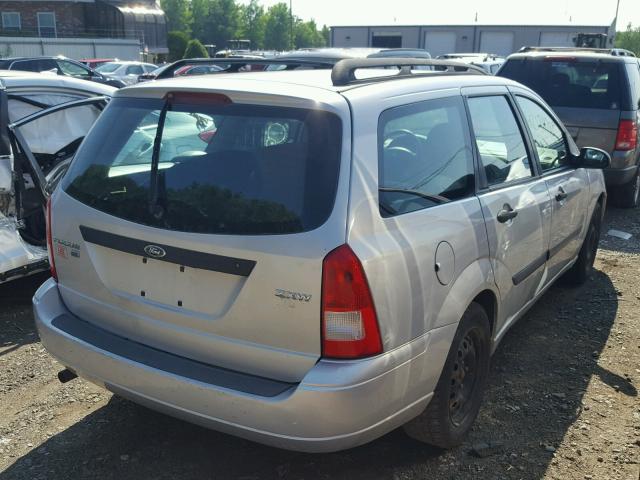 1FAFP36N55W174862 - 2005 FORD FOCUS ZXW GRAY photo 4