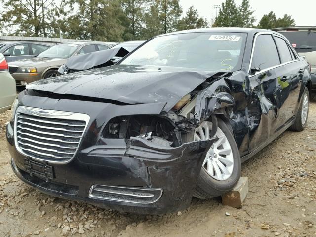 2C3CCAAG8DH551451 - 2013 CHRYSLER 300 BLACK photo 2