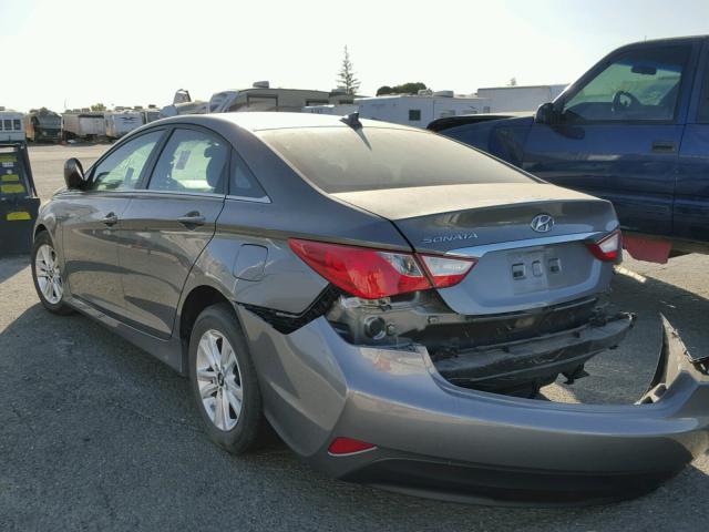 5NPEB4AC5EH904579 - 2014 HYUNDAI SONATA GRAY photo 3