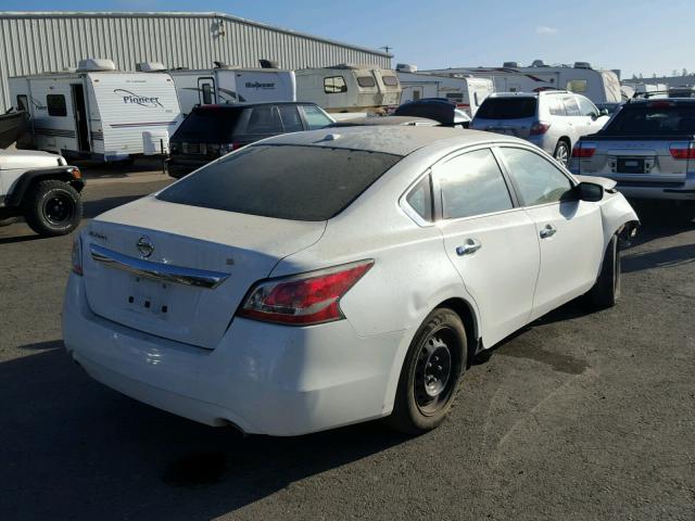 1N4AL3AP0FN319554 - 2015 NISSAN ALTIMA WHITE photo 4