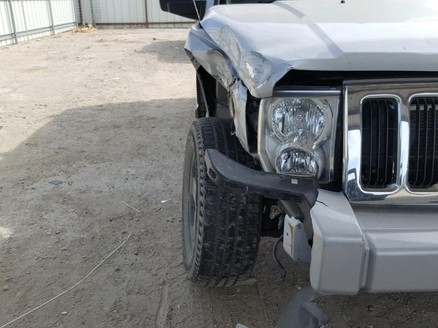 1J8HG48P47C527919 - 2007 JEEP COMMANDER SILVER photo 9