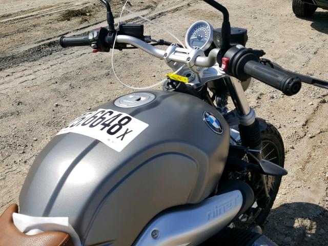 WB10J3301HZ794215 - 2017 BMW R NINE T S SILVER photo 5