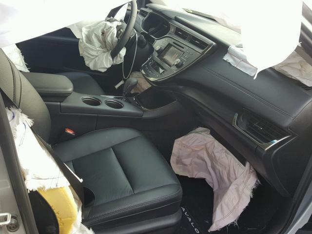 4T1BK1EB4JU288064 - 2018 TOYOTA AVALON XLE SILVER photo 5