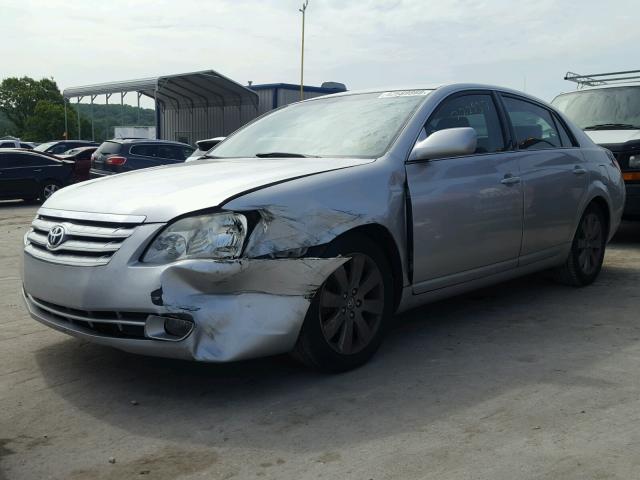 4T1BK36B36U108056 - 2006 TOYOTA AVALON XL GRAY photo 2