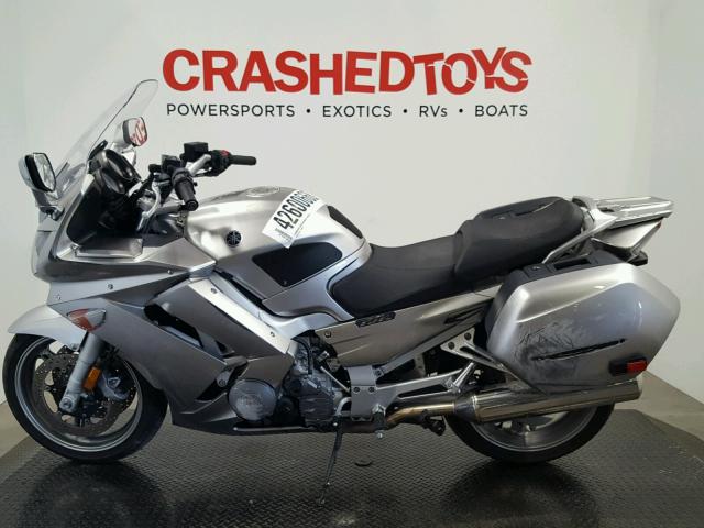 JYARP15E9AA006979 - 2010 YAMAHA FJR1300 A SILVER photo 3