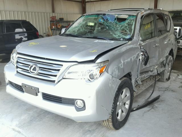 JTJJM7FX1A5017669 - 2010 LEXUS GX PREMIUM SILVER photo 2