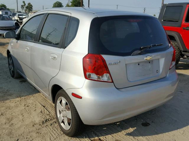 KL1TD66648B084492 - 2008 CHEVROLET AVEO BASE Srebrny zdjęcie 3