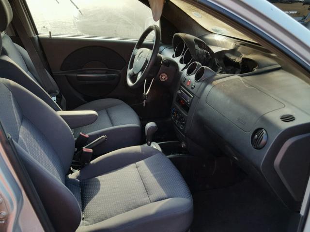 KL1TD66648B084492 - 2008 CHEVROLET AVEO BASE Srebrny zdjęcie 5