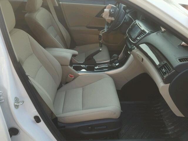 1HGCR2F86HA209388 - 2017 HONDA ACCORD EXL WHITE photo 5