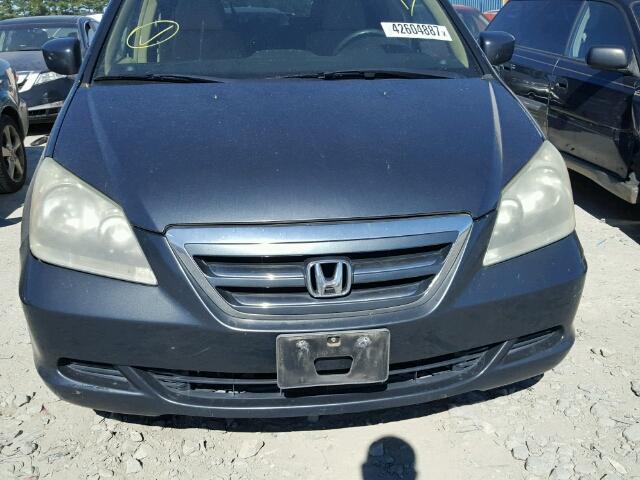 5FNRL38425B038636 - 2005 HONDA ODYSSEY EX BLUE photo 9