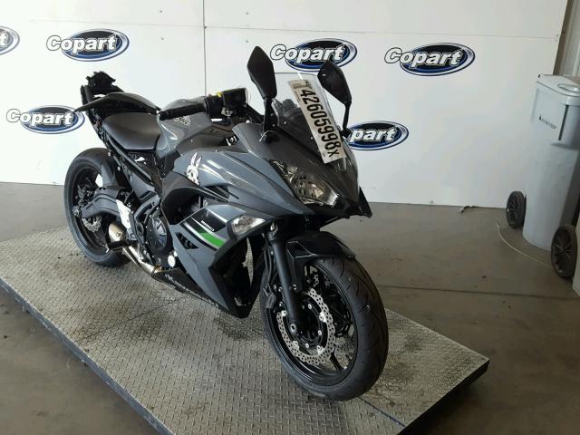 JKAEXEJ17JDA02390 - 2018 KAWASAKI EX650 J ვერცხლისფერი ფოტო 1