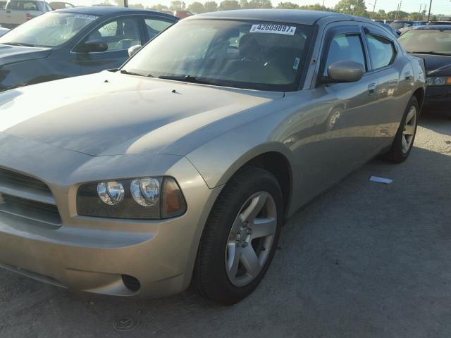 2B3KA43V99H599236 - 2009 DODGE CHARGER GOLD photo 2