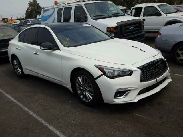 JN1EV7AP6JM351004 - 2018 INFINITI Q50 LUXE WHITE photo 1