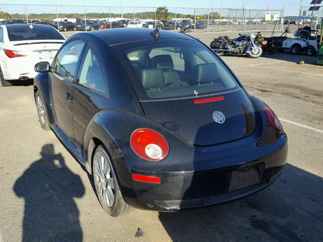 3VWRG3AG3AM024143 - 2010 VOLKSWAGEN NEW BEETLE BLACK photo 3