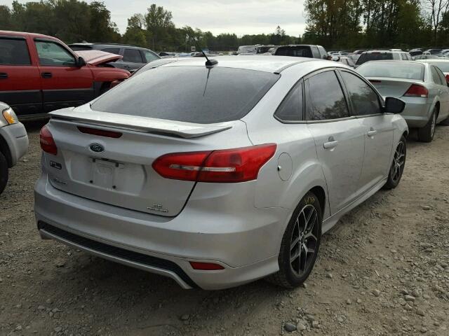 1FADP3F2XFL339644 - 2015 FORD FOCUS SE SILVER photo 4