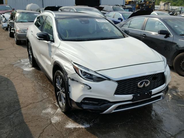 SJKCH5CR7HA034906 - 2017 INFINITI QX30 BASE WHITE photo 1