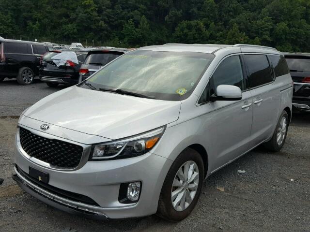 KNDMC5C16G6114523 - 2016 KIA SEDONA EX SILVER photo 2