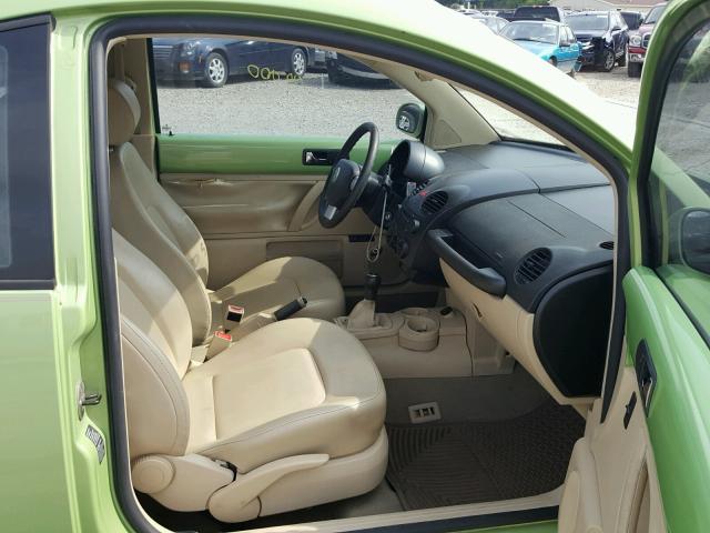 3VWBK31C25M411169 - 2005 VOLKSWAGEN NEW BEETLE GREEN photo 5