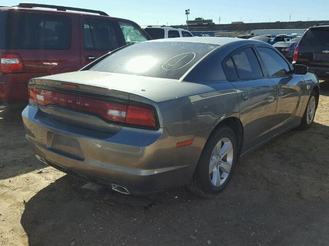 2C3CDXBG7CH295879 - 2012 DODGE CHARGER SE GRAY photo 4