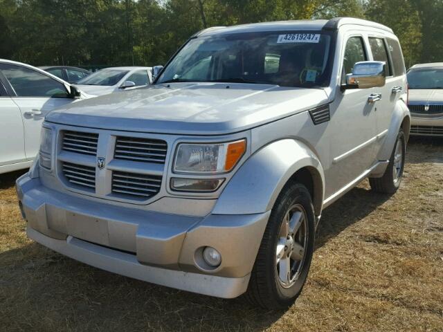 1D4PU5GK9AW141139 - 2010 DODGE NITRO SXT SILVER photo 2