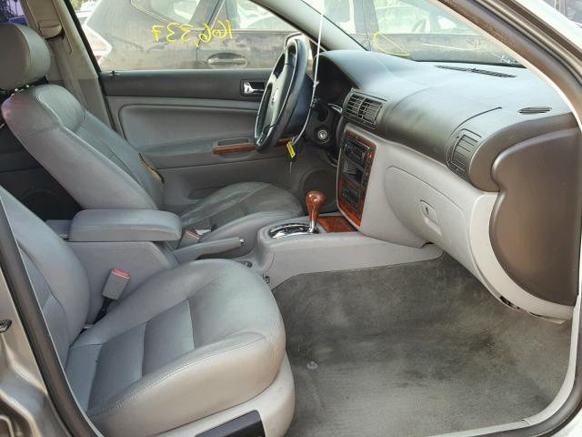 WVWRH63B53P180443 - 2003 VOLKSWAGEN PASSAT GLX 灰色 照片 5