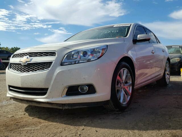 1G11H5SA1DU123152 - 2013 CHEVROLET MALIBU LTZ WHITE photo 2