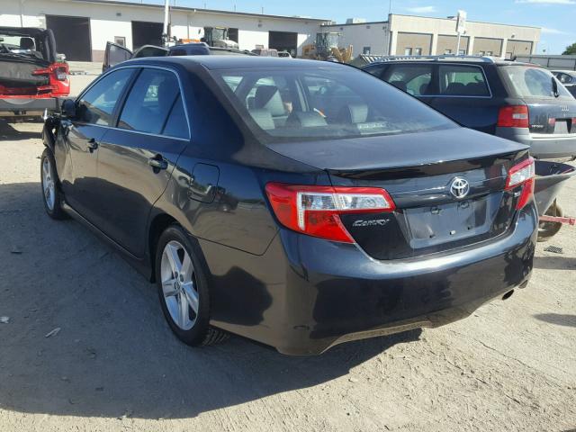 4T1BF1FK3CU072888 - 2012 TOYOTA CAMRY BASE GRAY photo 3