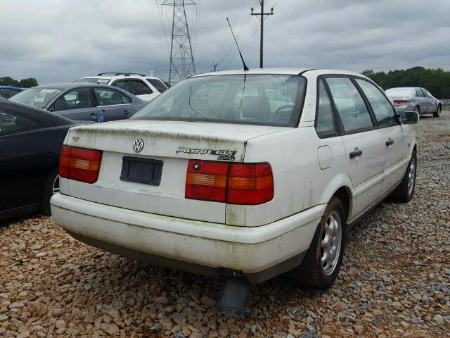 WVWEE83A1VB007660 - 1997 VOLKSWAGEN PASSAT GLX WHITE photo 4