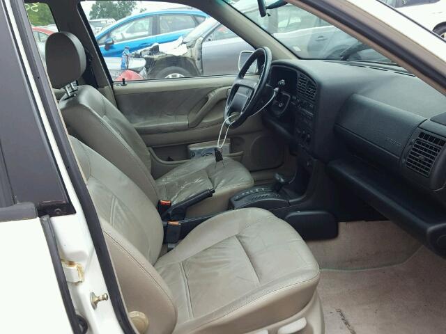 WVWEE83A1VB007660 - 1997 VOLKSWAGEN PASSAT GLX WHITE photo 5