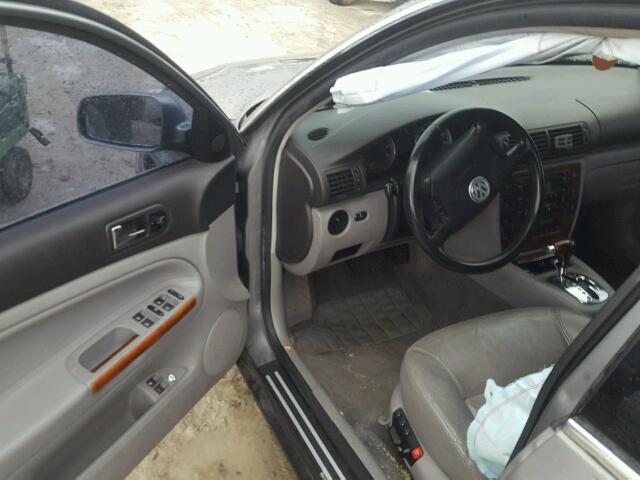 WVWTH63BX3P381440 - 2003 VOLKSWAGEN PASSAT GLX GRAY photo 9