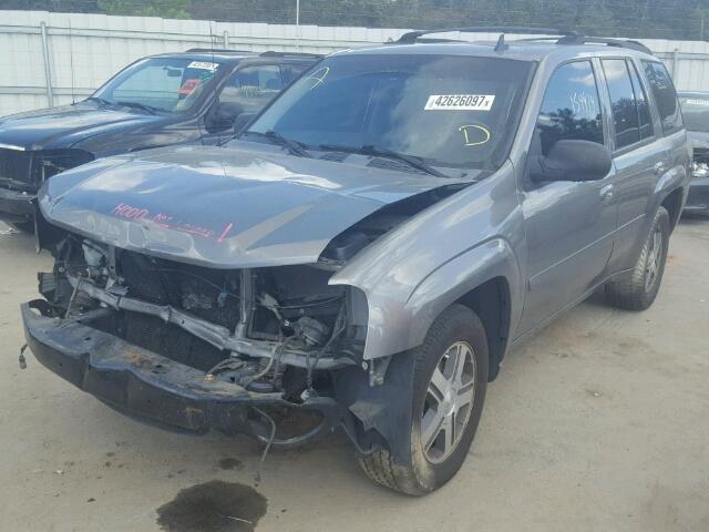 1GNDT13SX72196918 - 2007 CHEVROLET TRAILBLAZE GRAY photo 2