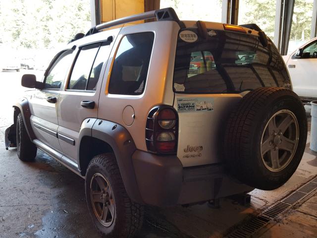 1J4GL38K06W166063 - 2006 JEEP LIBERTY RE SILVER photo 3