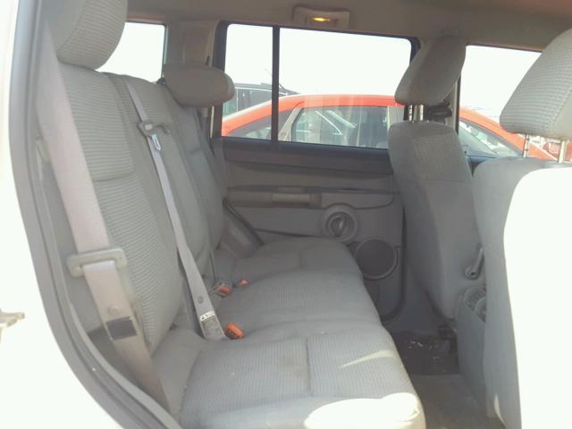 1J8HG48K86C198449 - 2006 JEEP COMMANDER WHITE photo 6