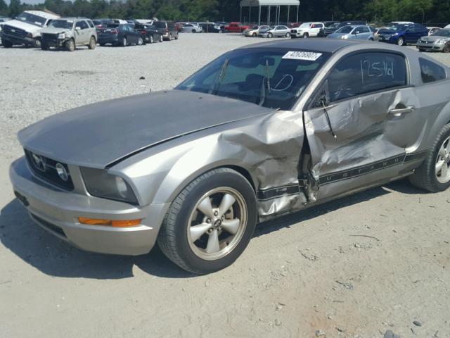 1ZVHT80N195144089 - 2009 FORD MUSTANG GRAY photo 10