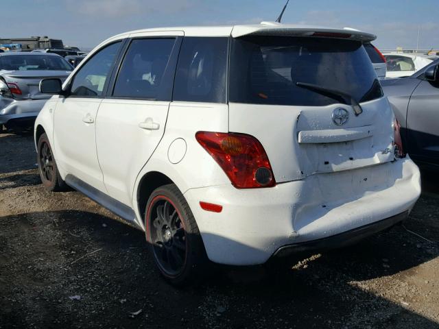 JTKKT624650082321 - 2005 TOYOTA SCION XA WHITE photo 3