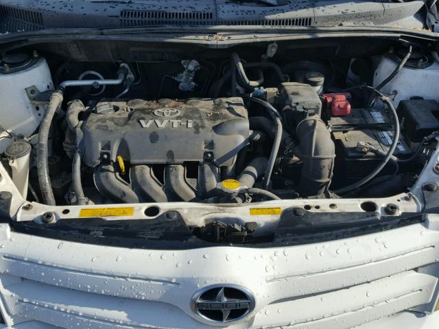 JTKKT624650082321 - 2005 TOYOTA SCION XA WHITE photo 7