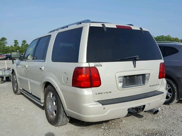 5LMFU27515LJ13787 - 2005 LINCOLN NAVIGATOR WHITE photo 3