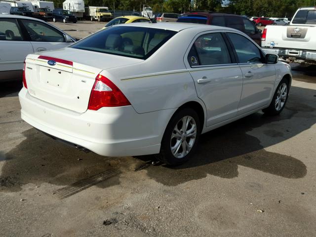 3FAHP0HA4CR145774 - 2012 FORD FUSION WHITE photo 4