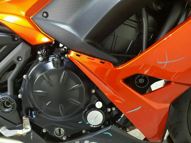 JKAEXEJ10HDA00605 - 2017 KAWASAKI EX650 J ORANGE photo 12