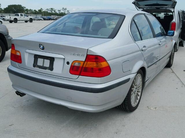 WBAEV53432KM19919 - 2002 BMW 330 SILVER photo 4