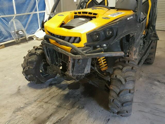 3JBKXLP10CJ002955 - 2012 CAN-AM COMMANDER YELLOW photo 10