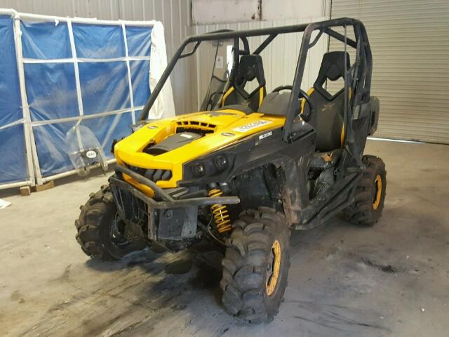 3JBKXLP10CJ002955 - 2012 CAN-AM COMMANDER YELLOW photo 2