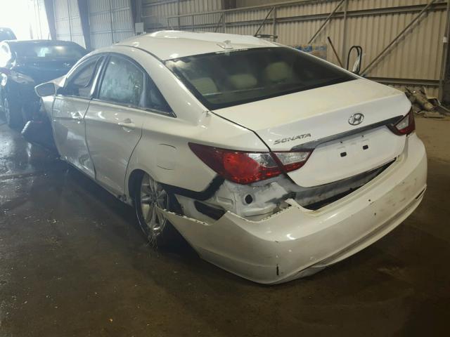 5NPEB4AC5DH616060 - 2013 HYUNDAI SONATA GLS WHITE photo 3