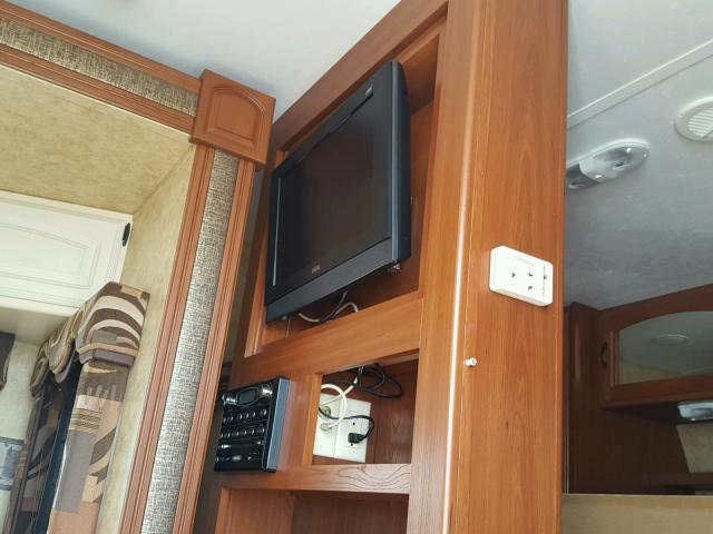 4YDT270239B451374 - 2009 KEYSTONE OUTBACK WHITE photo 10